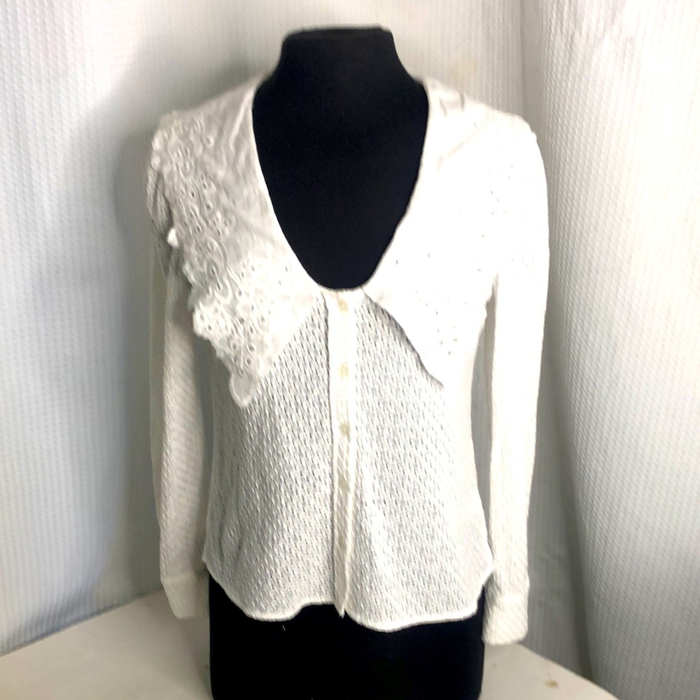 White pique blouse from WAYF size S eyelet embroidery romantic collar B16